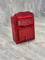 Posty - Red Vintage Mailbox